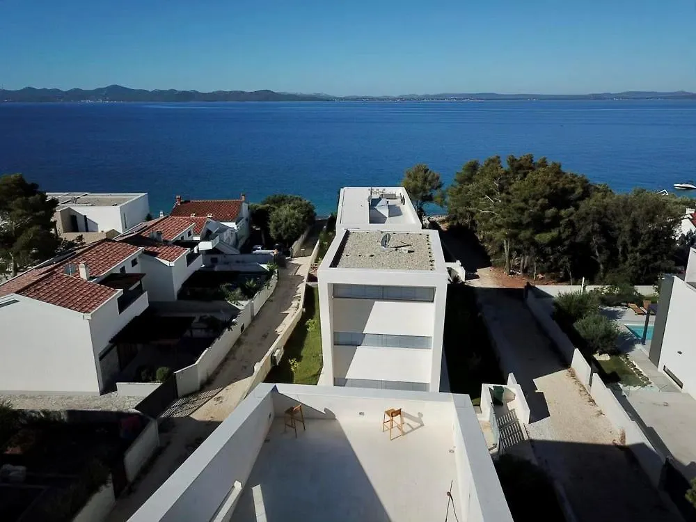 Venus And Aprilia - Luxury By The Coast Villa Petrcane