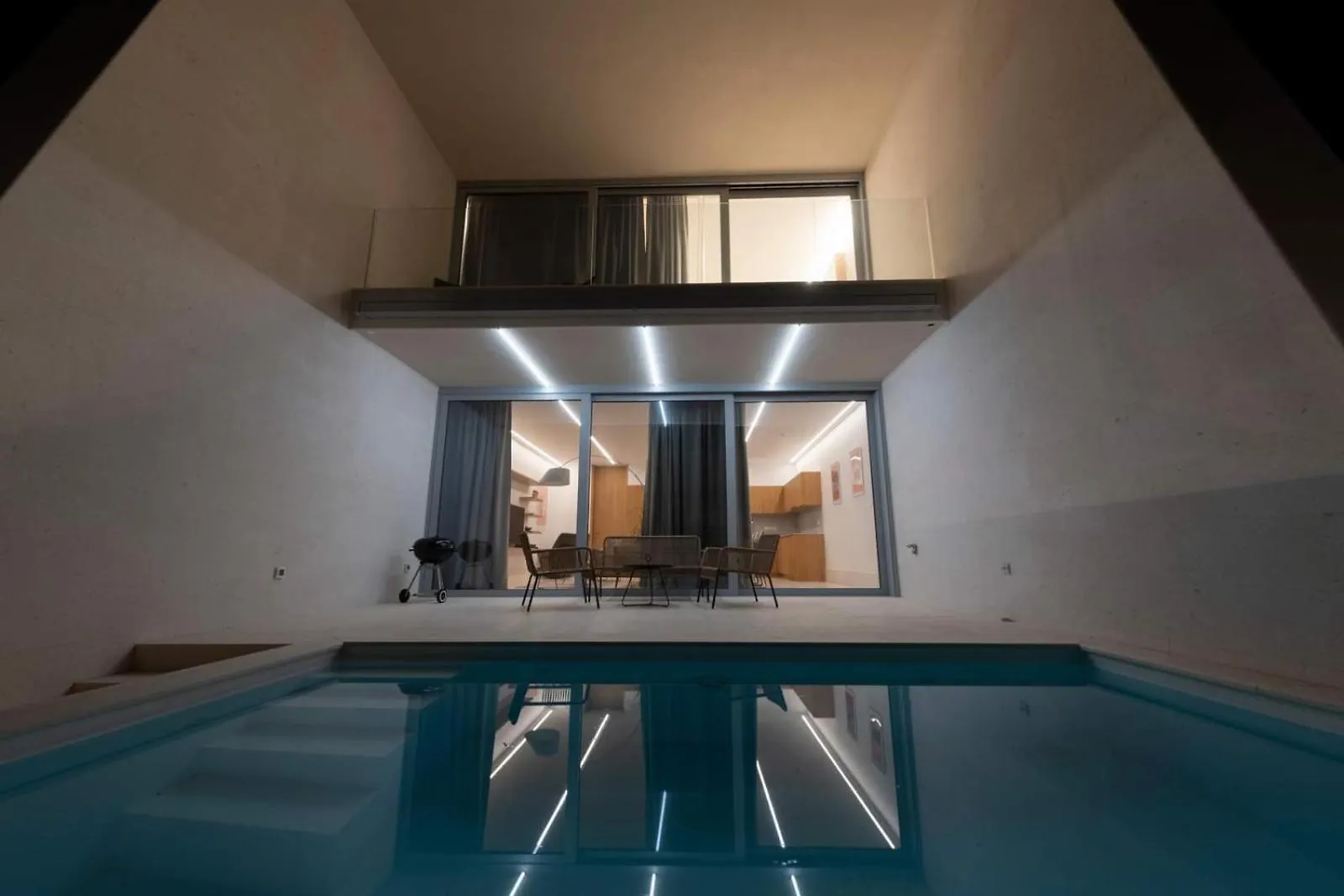 Venus And Aprilia - Luxury By The Coast Villa Petrcane