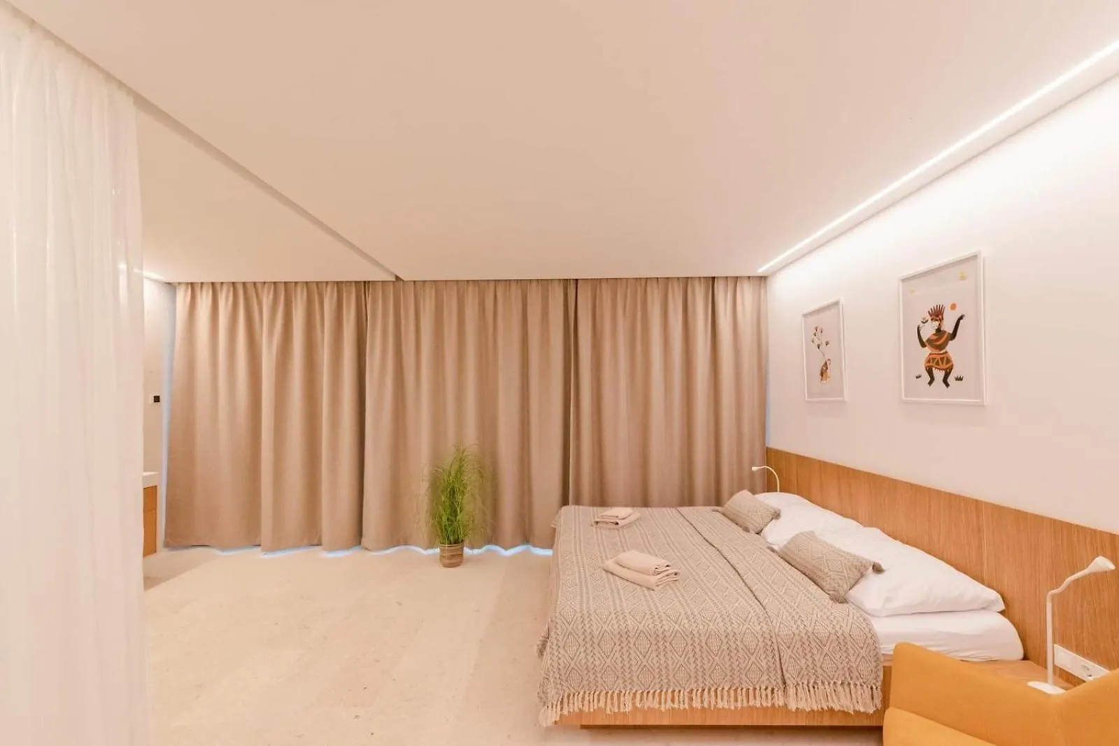 Venus And Aprilia - Luxury By The Coast Villa Petrcane Croatia